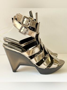 Robert Clergerie Metallic Pewter Diane Gladiator Wedge Sandals
